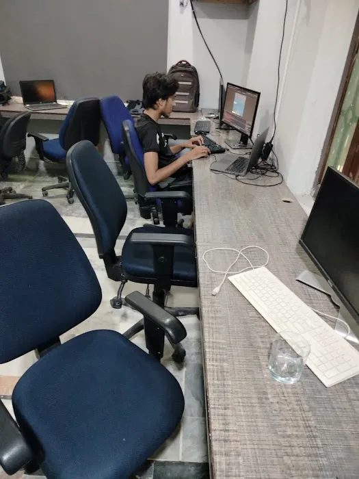 104DIGITAL COMPUTER COLLEGE LALIAN Picture 5