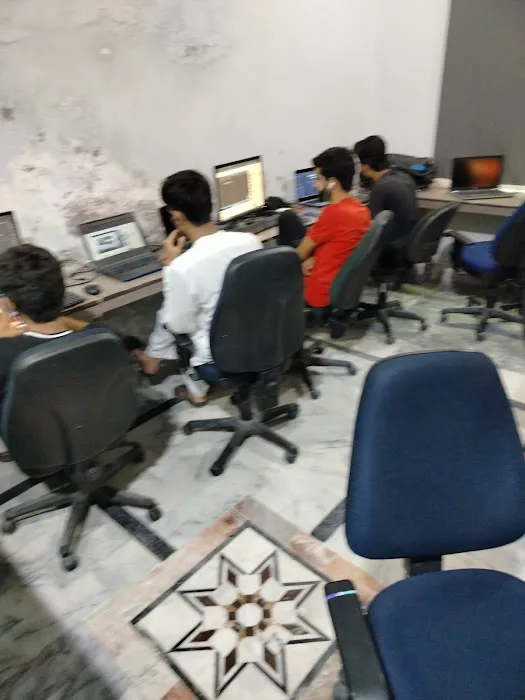 104DIGITAL COMPUTER COLLEGE LALIAN Picture 4