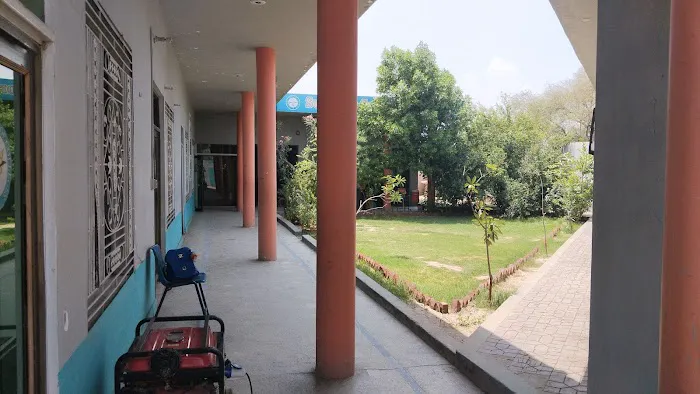 Superior College Lalain Picture 3
