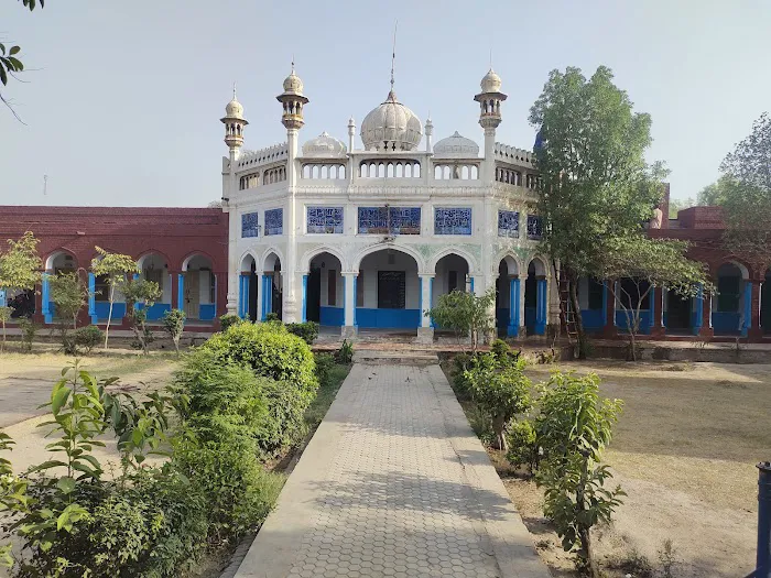 IDARA MARKAZIA DAWAT O IRSHAD CHINIOT Picture 4