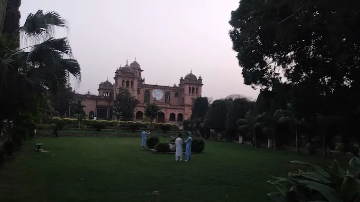 Islamia College for Girls Picture 3