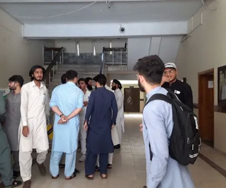 Quaid-e-Azam College of Commerce