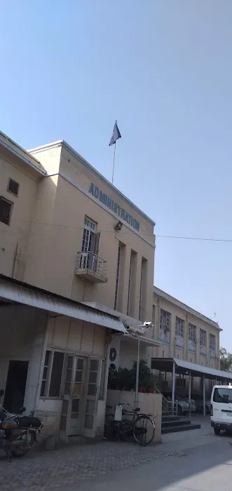 Main Administration Block University of Peshawar Picture 1