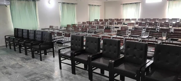 Al Raziq College of Pharmacy Sargodha Picture 2
