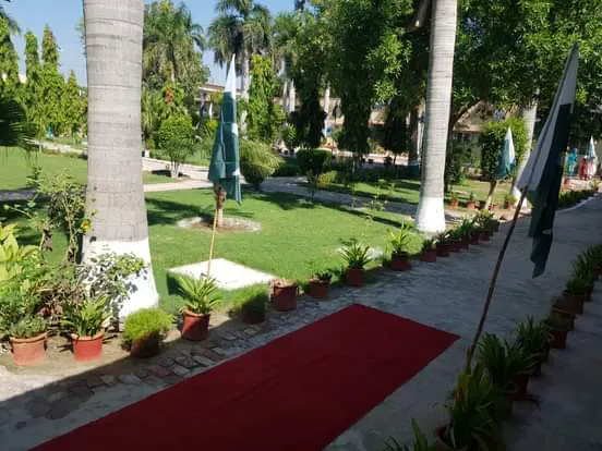 Fazaia Model Inter College Mushaf Picture 5