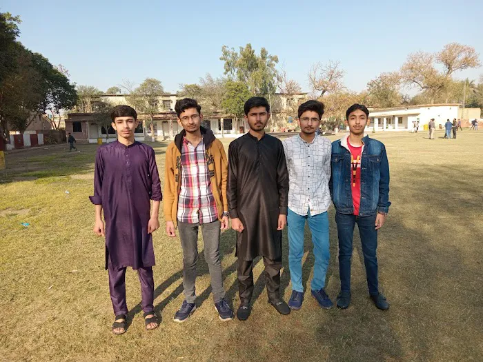 Fazaia Model Inter College Mushaf Picture 9