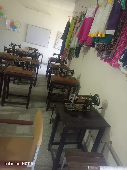 Govt. Polytechnic Institute Women Timergara Picture 7